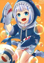 1girl absurdres animal_costume animal_hood bloop_(gawr_gura) blue_hair blue_hoodie bubble fins fish_tail gawr_gura gawr_gura_(1st_costume) highres hololive hololive_english hood hood_up hoodie jebi looking_at_viewer medium_hair multicolored_hair open_mouth shark_costume shark_girl shark_hood shark_tail sharp_teeth shoes smile solo streaked_hair tail teeth upper_teeth_only virtual_youtuber white_hair white_shoes yellow_background