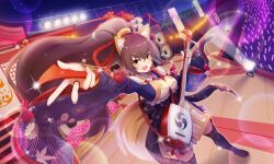 1girl a_(show_by_rock!!) animal_ear_fluff animal_ears apron artist_request back_bow blue_kimono blue_thighhighs bow brown_hair comb concert floating_hair floral_print foot_out_of_frame foreshortening forked_eyebrows fox_ears fox_girl fox_tail from_above glowstick high_ponytail holding holding_instrument instrument japanese_clothes jewelry kimono legs_apart lens_flare long_hair looking_at_viewer mitsudomoe_(shape) night obi obiage official_art open_mouth outdoors outstretched_arm ponytail ring sandals sash shamisen show_by_rock!! smile solo sparkle stage stage_lights standing tail tassel thick_eyebrows thighhighs third-party_source tomoe_(symbol) yellow_apron yellow_eyes