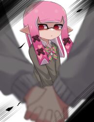 1girl 2others amakusa_setoka bags_under_eyes blunt_bangs blunt_ends blurry blurry_foreground bow bowtie collared_shirt commentary_request green_bow green_bowtie grey_shirt highres holding_hands inkling inkling_girl inkling_player_character jealous long_hair multiple_others nintendo open_mouth pink_bow pink_bowtie pink_hair pointy_ears red_eyes shirt splatoon_(series) splatoon_3 striped_bow striped_bowtie striped_clothes tentacle_hair
