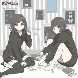 2girls blush brown_eyes brown_hair collarbone female_focus full_body grey_background happy menhera_shoujo_kurumi-chan multiple_girls nanase_konomi nanase_kurumi_(menhera-chan) short_hair sweater