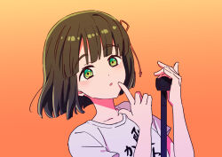 Rule 34 | 1girl, black hair, blowing, blunt bangs, blunt ends, blush, bob cut, breasts, clothes writing, commentary request, finger gun, flower knot, green eyes, haji wa jinsei no kakisute, highres, link! like! love live!, looking at viewer, love live!, medium breasts, microphone, microphone stand, momose ginko, nogreen, orange background, parted lips, shirt, short hair, short sleeves, simple background, solo, t-shirt, upper body, white shirt