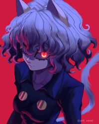 Rule 34 | 1girl, absurdres, animal ears, art veel, breasts, cat ears, cat girl, cat tail, closed mouth, commentary, eyelashes, from above, genderswap, genderswap (otf), glowing, glowing eyes, hashtag-only commentary, highres, hunter x hunter, looking at viewer, neferpitou, red background, red eyes, short hair, simple background, slit pupils, small breasts, smile, solo, tail, wavy hair, white hair