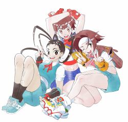 Rule 34 | 3girls, arm guards, bare legs, brown eyes, capcom, fingerless gloves, gloves, headband, highres, ibuki (street fighter), justice gakuen, kasugano sakura, midriff, multiple girls, peace symbol, ponytail, school uniform, sitting, street fighter, tagme, wakaba hinata