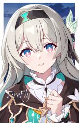 1girl absurdres black_hairband black_jacket blush character_name firefly_(honkai:_star_rail) grey_hair hair_between_eyes hairband highres honkai:_star_rail honkai_(series) jacket long_hair long_sleeves long_wuxian looking_at_viewer night night_sky parted_lips pink_eyes sky smile solo