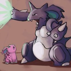 :o black_eyes claws commentary creature energy_blast english_commentary fangs full_body gen_1_pokemon highres hyper_beam_(pokemon) looking_up nidoking nidoran nidoran_(male) nintendo no_humans pokemon pokemon_(creature) pokemon_move shadow sharp_teeth sheeyow size_difference standing teeth