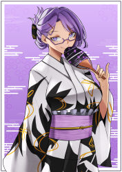 1girl black_ribbon breasts closed_mouth commentary_request cowboy_shot digimon digimon_card_game digimon_world_re:digitize glasses hair_ornament hair_ribbon hairclip hand_fan highres hisuikouha holding holding_fan japanese_clothes kimono large_breasts looking_at_viewer mikagura_mirei obi official_alternate_costume official_alternate_hairstyle purple-framed_eyewear purple_background purple_eyes purple_hair ribbon sash short_hair smile solo standing white_kimono wide_sleeves