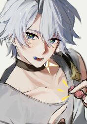 1boy antenna_hair black_choker blue_eyes candy candy_wrapper choker commentary_request food highres holding holding_candy holding_food honkai:_star_rail honkai_(series) looking_at_viewer male_focus neck_tattoo official_alternate_costume pasedoro2 phainon_(a_dream_scented_in_wheat)_(honkai:_star_rail) phainon_(honkai:_star_rail) shirt short_hair simple_background sleeveless sleeveless_shirt solo sun_symbol sun_tattoo tan tattoo upper_body white_background white_hair white_shirt