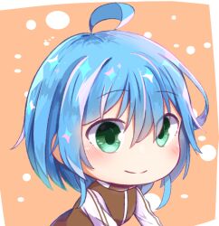1girl ahoge big_head blue_hair blush border brown_jacket chibi closed_mouth commentary_request green_eyes hair_between_eyes jacket orange_background original roin signature smile solo upper_body white_border