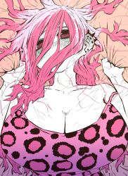 1girl animal_print bare_shoulders blanket blonde_hair breasts choker cleavage commentary_request covering_face ear_piercing gradient_hair highres holding holding_blanket huge_breasts jacket jimoto_ni_kaettekitara_osananajimi_ga_kowareteta kyouko_(jimoto_ni_kaettekitara_osananajimi_ga_kowareteta) leopard_print limited_palette long_hair multicolored_hair piercing pink_background pink_eyes pink_hair pink_shirt shirt spiked_choker spikes standing streaked_hair upper_body white_jacket zyugoya