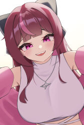 1girl bare_shoulders bow breasts cleavage commentary crop_top hair_bow highres jewelry jururu large_breasts long_hair looking_at_viewer midriff multicolored_hair necklace off_shoulder open_mouth outstretched_arms pink_eyes puleudingding purple_hair see-through_cleavage see-through_clothes shirt simple_background sleeveless sleeveless_shirt smile solo streaked_hair symbol-only_commentary upper_body virtual_youtuber waktaverse white_background white_shirt