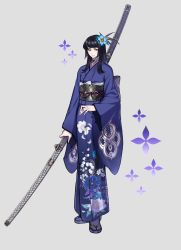 1girl absurdres bite_addict black_choker black_feathers black_hair blue_flower blue_kimono choker closed_mouth eyelashes fantasy feather_hair_ornament feathers floral_print flower glowing glowing_flower grey_background hair_flower hair_ornament highres holding holding_sword holding_weapon japanese_clothes kimono long_eyelashes long_hair long_sleeves ootachi original patterned patterned_clothing scabbard sheath sheathed simple_background sleeves_past_wrists smile solo standing sword tassel weapon wide_sleeves yellow_eyes