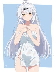 1girl absurdres ahoge bare_shoulders breasts cowboy_shot hair_ornament highres large_breasts long_hair looking_at_viewer naked_towel parted_lips rikka_(rikkaarts) single_hair_intake towel white_hair yellow_eyes yi_xuan_(zenless_zone_zero) zenless_zone_zero