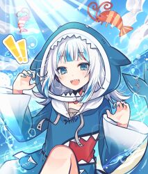 ! !! 1girl animal_hood anzu_(anzuhan) blue_eyes blue_hair blue_hoodie blue_nails bubble claw_pose ebi-chan_(gawr_gura) fins fish_tail gawr_gura gawr_gura_(1st_costume) grey_hair highres hololive hololive_english hood hoodie light_rays long_hair long_sleeves looking_at_viewer multicolored_hair ocean open_mouth shark_girl shark_hood shark_tail sharp_teeth smile streaked_hair sunbeam sunlight tail teeth virtual_youtuber