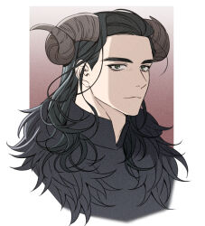 1boy animification black_hair black_shirt border closed_mouth fur_trim goat_horns green_eyes highres horns iiia_puhiii loki_(marvel) looking_at_viewer male_focus mandarin_collar marvel medium_hair outside_border red_background shirt simple_background smile solo upper_body wavy_hair white_border