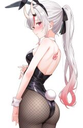 alternate_costume animal_ears ass bare_shoulders breasts colored_tips detached_collar fake_animal_ears fishnet_pantyhose fishnets highres hololive kotone_neruneru large_breasts leotard long_hair median_furrow multicolored_hair nakiri_ayame pantyhose playboy_bunny profile red_eyes red_hair shoulder_blades sidelocks simple_background strapless strapless_leotard sweatdrop tattoo virtual_youtuber white_background white_hair wrist_cuffs