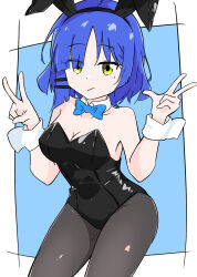 1girl animal_ear_hairband animal_ears black_leotard black_pantyhose blue_background blue_bow blue_bowtie blue_hair bocchi_the_rock! border bow bowtie breasts cleavage collarbone detached_collar double_v fake_animal_ears hairband highres leotard mole mole_under_eye outside_border pantyhose playboy_bunny r150tt0 rabbit_ear_hairband rabbit_ears shiny_leotard short_hair simple_background solo strapless strapless_leotard v white_border wrist_cuffs yamada_ryo yellow_eyes