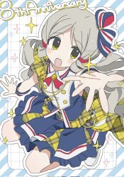 01sh110sush1 1girl :d anniversary blonde_hair blue_border blue_dress blue_ribbon blush_stickers border butterfly_pin create_festival_(idolmaster) diagonal-striped_border dot_nose dress english_text fluffy_hair frilled_dress frills grid_background hair_ribbon handa_roco highres idolmaster idolmaster_million_live! idolmaster_million_live!_theater_days light_blush long_hair looking_at_viewer low_twintails open_mouth outline reaching reaching_towards_viewer ribbon rounded_corners smile sparkle swept_bangs twintails unmoving_pattern white_background white_border white_outline wing_collar wrist_cuffs yellow_eyes
