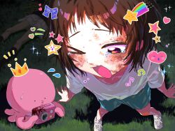 &gt;_o 2girls ;d arms_at_sides bh20647 black_hair black_skirt black_socks blonde_hair blood blood_stain blue_shorts bruise bruise_on_face camera colored_skin corpse creature crown death excited from_above full_body grass highres holding holding_camera implied_murder injury kirarazaka_marina kuze_shizuka layered_skirt lying multiple_girls o3o one_eye_closed open_mouth outdoors pink_skin shirt shoes short_bangs short_messy_bangs shorts skirt smile sneakers socks spoilers standing star_sticker sweatdrop takopii takopii_no_genzai tearing_up too_many_stickers white_shirt white_shoes white_skirt