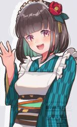 1girl :d \||/ apron black_hair blunt_bangs breasts colored_inner_hair commentary_request flower green_hair hair_flower hair_ornament hand_up highres iroha_(rune_factory) japanese_clothes kimono long_sleeves looking_at_viewer maid maid_headdress medium_breasts multicolored_hair obi open_hand open_mouth pink_eyes red_eyes red_flower rune_factory rune_factory:_guardians_of_azuma sash short_hair smile solo upper_body wa_maid waving white_apron wide_sleeves yagasuri yokuto
