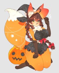 1girl :3 ahoge animal_ear_fluff animal_ears animal_feet animal_nose arm_up black_dress black_hat blush bow braid breasts brown_fur brown_hair covered_navel dress ears_through_headwear fox_ears fox_girl fox_tail full_body furry furry_female green_eyes grey_background hair_bow halloween hat highres jack-o&#039;-lantern kneeling large_breasts long_hair looking_at_viewer neck_fur orange_fur original print_dress print_hat red_bow simple_background single_braid solo spider_web_print tail thick_thighs thighs toconikky white_fur witch_hat