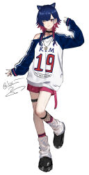 1girl alternate_costume animal_ears black_shoes blue_eyes blue_hair blue_sleeves cat_ears character_name clothes_writing colored_inner_hair full_body hand_up highres isshiki_(ffmania7) kamitsubaki_studio kemonomimi_mode leg_warmers long_hair looking_at_viewer multicolored_hair off_shoulder one_eye_closed raglan_sleeves red_eyes red_hair red_shorts rim_(kamitsubaki_studio) shirt shoes short_shorts shorts signature simple_background single_bare_shoulder smile solo standing standing_on_one_leg v-shaped_eyebrows virtual_youtuber white_background white_shirt wolf_cut yellow_pupils