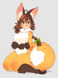 1girl :3 animal_ear_fluff animal_ears animal_feet animal_hands animal_nose blush bow braid breasts brown_fur brown_hair closed_mouth fox_ears fox_girl fox_tail full_body furry furry_female green_bow green_eyes grey_background hair_between_eyes hair_bow highres large_breasts long_hair looking_at_viewer multicolored_fur musical_note navel neck_fur orange_fur original pawpads simple_background single_braid sitting smile solo spoken_musical_note tail thick_thighs thighs toconikky white_fur