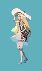 1girl :o bag blonde_hair blue_background blue_footwear braid collared_dress dress duffel_bag full_body green_eyes hand_up hat highres holding_strap kneehighs lillie_(pokemon) long_hair looking_afar nintendo poke_ball_theme pokemon pokemon_sm see-through_clothes shading_eyes shoulder_bag sleeveless sleeveless_dress socks solo standing sun_hat sundress twin_braids white_bag white_dress white_hat white_socks yuyuyu_wasabi