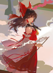 1girl absurdres ascot bow brown_hair closed_mouth commentary detached_sleeves frilled_bow frilled_hair_tubes frills gohei hair_bow hair_tubes hakurei_reimu highres holding holding_gohei long_hair looking_at_viewer red_bow red_eyes red_skirt ribbon-trimmed_skirt ribbon-trimmed_sleeves ribbon_trim skirt skirt_set solo touhou yellow_ascot zzz_zhi_he