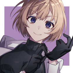 1girl black_gloves blonde_hair gloves highres izuna_nobel jacket nathu_mochi purple_background purple_eyes servamp short_hair white_jacket