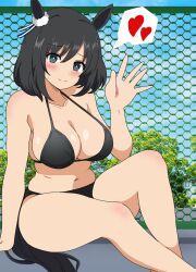 Rule 34 | 1girl, animal ears, bikini, black bikini, black hair, blue sky, breasts, chain-link fence, cleavage, cloud, commentary request, day, ear scrunchie, eishin flash (umamusume), feet out of frame, fence, grey eyes, heart, highres, horse ears, horse tail, kinako mochi (pixiv100419090), large breasts, outdoors, short hair, sky, solo, speech bubble, spoken heart, swimsuit, tail, umamusume, waving