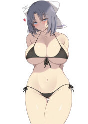 1girl arms_behind_back bikini black_bikini blue_eyes blush breasts chimunge cleavage collarbone commentary_request curvy gluteal_fold grey_hair hair_ribbon highres large_breasts looking_at_viewer medium_hair navel ribbon senran_kagura senran_kagura_burst_re:newal senran_kagura_estival_versus senran_kagura_shinovi_versus simple_background smile solo standing swimsuit thighs underboob white_background yumi_(senran_kagura)
