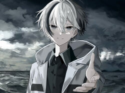 1boy black_hair black_shirt cloud cloudy_sky grey_eyes grey_hair grin highres hood hoodie jacket looking_at_viewer male_focus multicolored_hair ocean original ozx_x0 shirt short_hair sky smile solo teeth two-tone_hair white_jacket