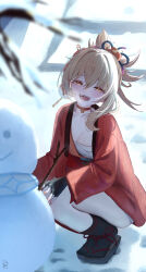 1girl absurdres alternate_costume bandaged_hand bandages black_sandals black_socks blonde_hair breasts choker cleavage genshin_impact hair_between_eyes hand_wraps highres long_sleeves medium_hair open_mouth outdoors red_choker sandals sarashi sazanami_(re_n_rentaro) smile snowman socks solo squatting teeth yellow_eyes yoimiya_(genshin_impact)