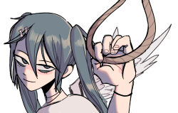 1girl angel_wings aqua_eyes aqua_hair closed_mouth hair_between_eyes hair_ornament hair_tie_on_wrist hairclip hand_up hatsune_miku highres holding holding_rope long_hair noose rope shirt simple_background smile solo technophobiia twintails vocaloid white_background white_shirt wings
