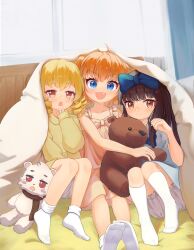 3girls absurdres black_hair blonde_hair blue_eyes god_mang highres light_blush luna_child multiple_girls nightgown orange_hair red_eyes smile socks star_sapphire stuffed_animal stuffed_toy sunny_milk teddy_bear touhou yawning yellow_eyes