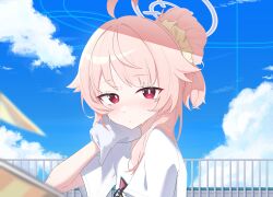 1girl absurdres blue_archive blue_sky blush bright_pupils cloud cloudy_sky commentary_request fence halo handkerchief highres holding holding_handkerchief iron_fence lcz looking_at_viewer natsu_(band)_(blue_archive) natsu_(blue_archive) nose_blush official_alternate_costume pink_hair pink_halo red_eyes shirt short_sleeves sky solo sweat upper_body white_pupils white_shirt