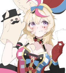 1girl 9tk9m animal_ears black_hair blonde_hair blue_bow bow breasts card closed_mouth commentary_request facial_mark fox_ears fox_girl gloves hand_puppet hat heart heart_facial_mark highres holding holding_card hololive jester_cap mark_under_eye medium_breasts multicolored_hair omaru_polka omaru_polka_(1st_costume) pink_hair playing_card puppet purple_eyes red_bow red_gloves simple_background solo spade_(shape) spade_facial_mark streaked_hair top_hat virtual_youtuber white_background x x_facial_mark zain_(omaru_polka)
