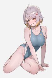 1girl absurdres ahoge arm_support bare_arms bare_legs bare_shoulders blonde_hair blue_one-piece_swimsuit blush breasts brown_eyes collarbone commentary_request commission competition_swimsuit grey_background grey_hair hair_ornament highleg highleg_one-piece_swimsuit highres large_breasts looking_at_viewer multicolored_hair one-piece_swimsuit original short_hair simple_background sitting smile solo sooon streaked_hair swimsuit thighs x_hair_ornament