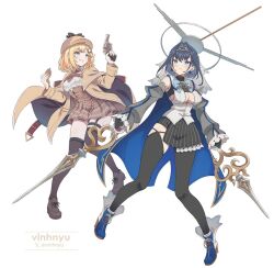 2girls :&lt; :d artist_name black_gloves black_shirt black_skirt black_thighhighs blonde_hair blue_boots blue_bow blue_bowtie blue_cape blue_eyes blue_hair bob_cut boots bow bow_earrings bowtie breasts brooch brown_coat brown_hat brown_shoes brown_skirt cape chain chain_headband coat collared_shirt commentary cropped_shirt deerstalker detached_sleeves earrings english_commentary fanged_bangs frilled_skirt frilled_sleeves frills full_body garter_straps gloves grey_sleeves grin gun hair_flaps hair_intakes half-skirt halo handgun hands_up hat heart heart_brooch high-waist_skirt high_heel_boots high_heels holding holding_gun holding_pocket_watch holding_sword holding_weapon hololive hololive_english jewelry juliet_sleeves large_breasts long_sleeves magnifying_glass mechanical_halo medium_hair miniskirt multiple_girls necktie open_mouth ouro_kronii ouro_kronii_(1st_costume) pinstripe_pattern pinstripe_shirt pinstripe_skirt plaid_clothes plaid_skirt pleated_skirt pocket_watch puffy_sleeves red_necktie revolver sailor_collar shirt shoes short_hair short_necktie skirt smile sword thigh_strap thighhighs trigger_discipline underboob veil vest vinhnyu virtual_youtuber watch watson_amelia watson_amelia_(1st_costume) weapon white_sailor_collar white_shirt white_veil white_vest