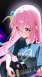 1girl absurdres black_shirt blue_eyes blush bocchi_the_rock! closed_mouth crossed_bangs cube_hair_ornament electric_guitar gibson_les_paul gotoh_hitori guitar hair_between_eyes hair_ornament highres holding holding_guitar holding_instrument holding_plectrum instrument long_hair music one_side_up pink_hair playing_guitar playing_instrument plectrum shirt short_sleeves solo sweat yueyueyue_yao