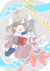 1girl :d ahoge assault_lily black_jacket blush bow bowtie brown_capelet capelet commentary cropped_torso fumi_(fumifumi3axl) fur-trimmed_capelet fur_trim grey_background grey_hair grey_mittens hand_up highres jacket long_hair long_sleeves looking_at_viewer merry_christmas mittens multicolored_hair open_mouth red_bow red_bowtie sasaki_ran smile solo streaked_hair twitter_username two-tone_background upper_body white_background yellow_eyes