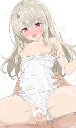 1girl absurdres alternate_costume bar_censor blush breasts brown_hair censored clothing_aside collarbone commentary_request fate/stay_night fate_(series) from_behind highres illyasviel_von_einzbern looking_at_viewer motion_lines open_mouth pussy_juice red_eyes school_swimsuit sex small_breasts solo spread_legs sweat swimsuit swimsuit_aside watti3600 white_background