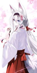 1girl absurdres animal_ear_fluff animal_ears bell black_choker black_hairband blue_eyes choker commentary cowboy_shot fox_ears fox_girl fox_tail from_behind grey_hair hair_between_eyes hair_ornament hair_over_shoulder hairband hairclip hakama hakama_skirt halo highres holding holding_jewelry japanese_clothes jewelry kimono kooemong long_hair long_skirt looking_at_viewer miko neck_bell orb original pink_background red_hakama sidelocks simple_background skirt solo symbol-only_commentary tail white_background white_kimono wide_sleeves yin_yang yin_yang_orb