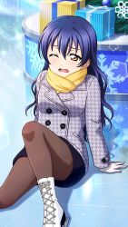 1girl artist_name artist_request beamed_quavers black_skirt blue_hair blush boots box breasts brown_eyes brown_legwear buttons christmas_tree coat cross-laced_footwear female_focus gift gift_box gloves grey_coat hair_between_eyes highres long_hair long_sleeves looking_at_viewer love_live! love_live!_school_idol_festival love_live!_school_idol_project miniskirt one_eye_closed parted_lips plaid_clothes plaid_skirt pleated pleated_skirt quaver scarf shoes sitting skirt smile solo sonoda_umi sparkle tree white_footwear white_gloves yellow_eyes yellow_scarf