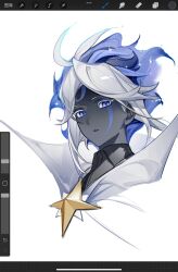 1boy antenna_hair art_program_in_frame black_shirt black_skin blue_eyes blue_hair collared_shirt colored_eyelashes colored_skin cookie_run cookie_run:_kingdom cropped_head from_below hair_behind_ear hashtag-only_commentary highres humanization looking_at_viewer male_focus multicolored_hair parted_lips procreate_(software) senlly_2507 shirt short_hair simple_background solo sparkle stardust_cookie two-tone_hair white_background white_eyelashes white_hair yellow_brooch