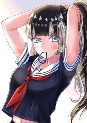 adjusting_hair alternate_costume arms_up black_hair black_shirt highres hololive hololive_dev_is juufuutei_raden long_hair looking_at_viewer midriff_peek mouth_hold multicolored_hair navel neckerchief red_neckerchief sailor_collar school_uniform serafuku shirt streaked_hair suzuka_(suzukawu) two-tone_hair virtual_youtuber white_hair white_sailor_collar