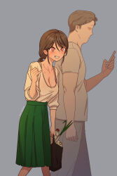 1boy 1girl bag blush breasts brown_hair cellphone cleavage collarbone commentary english_commentary faceless faceless_male green_skirt grey_background grin highres holding holding_phone large_breasts looking_at_viewer original phone plastic_bag pleated_skirt ponytail red_machine scoop_neck shaka_sign shirt shirt_tucked_in simple_background skirt smile walking white_shirt