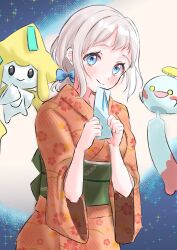 1girl blush bow chimecho commentary_request floral_print floral_print_kimono gakuen_idolmaster gen_3_pokemon grey_hair hair_bow highres holding holding_tanzaku idolmaster japanese_clothes jirachi katsuragi_lilja kimono legendary_pokemon looking_at_viewer mythical_pokemon nintendo obi ojiramiiiii orange_kimono pokemon pokemon_(creature) print_kimono sash short_hair sidelocks smile tanabata tanzaku yukata