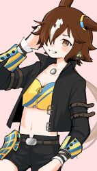 1girl alcohol animal_ears black_jacket black_shorts brown_eyes brown_hair collarbone cropped_jacket ear_ornament grey_background grin hair_over_one_eye hand_up highres horse_ears jacket jewelry long_sleeves multicolored_hair navel necklace ohagi_0909 parted_lips shorts simple_background smile solo strapless streaked_hair tube_top umamusume vodka vodka_(umamusume) white_hair yellow_tube_top