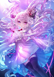 1girl 25-ji_miku air_bubble black_thighhighs blue_eyes blush bubble commentary_request dress feet_out_of_frame hair_ornament hatsune_miku heterochromia highres komorihikki long_hair long_sleeves looking_at_viewer parted_lips project_sekai puffy_sleeves purple_eyes ribbon sensitive solo thighhighs underwater very_long_hair